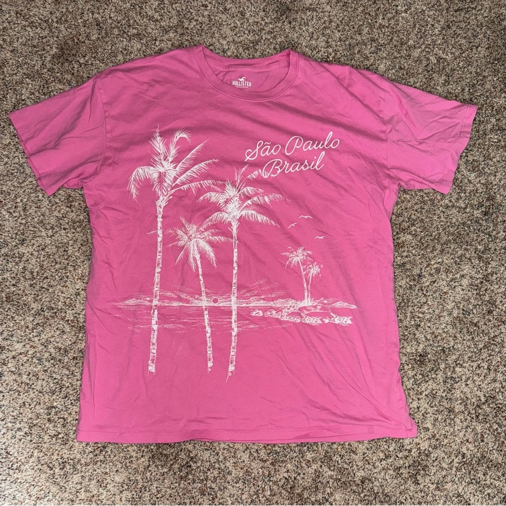 LIKE NEW Hollister Oversized Graphic Tee